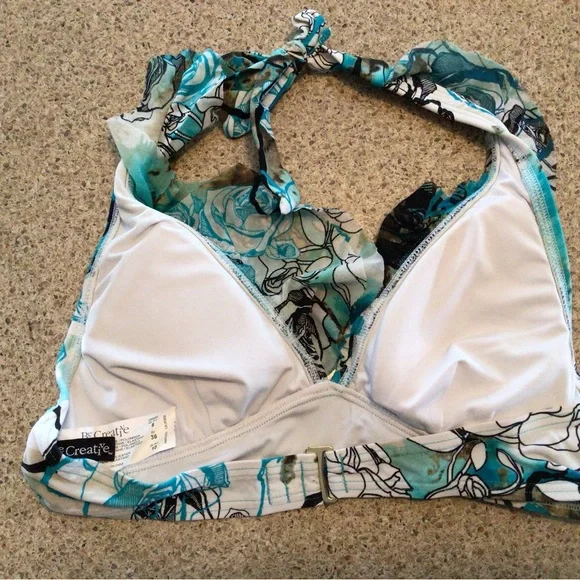 Bikini - Picture 6 of 8